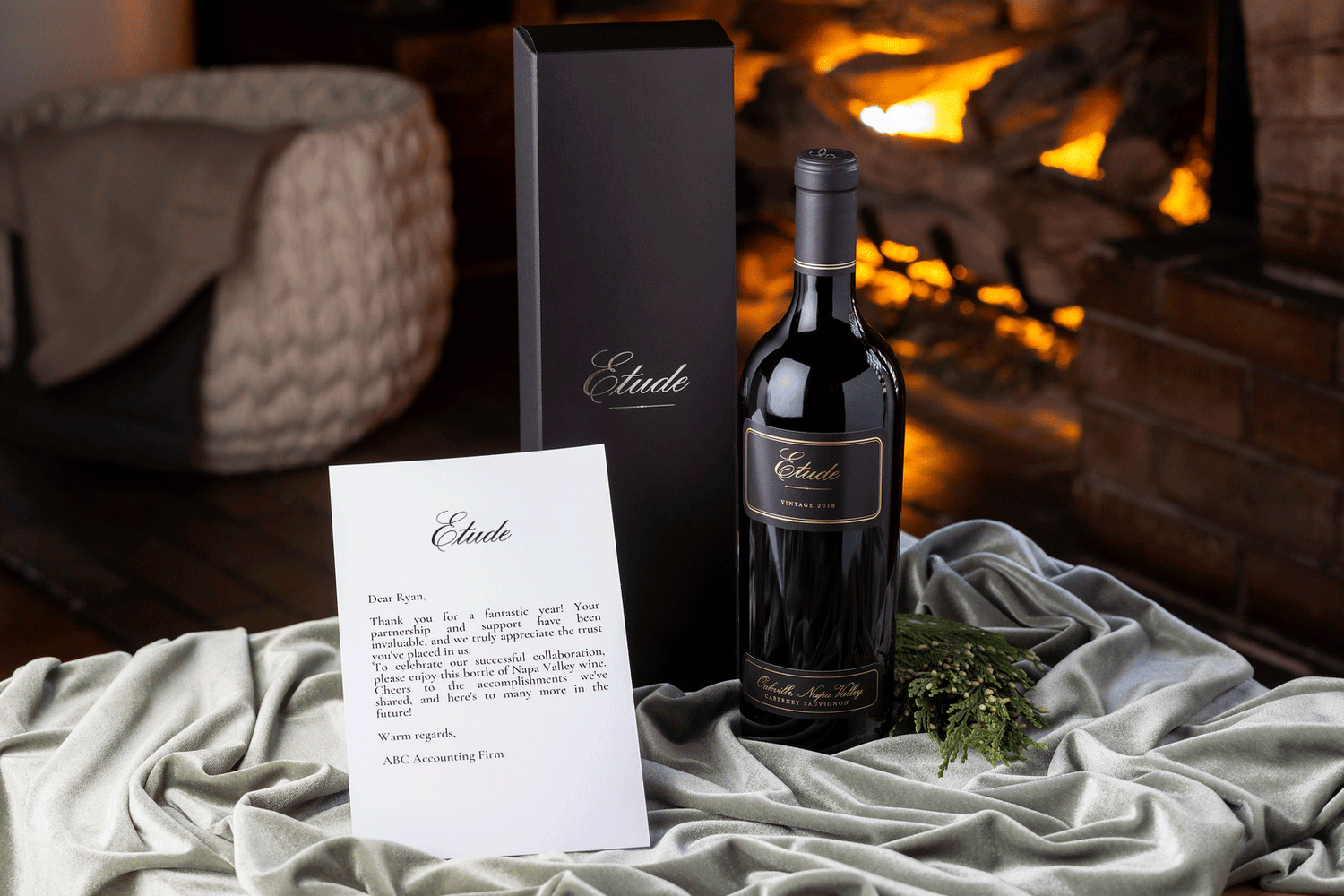 Etude Wines bottle and thank you note with a luxurious feel.