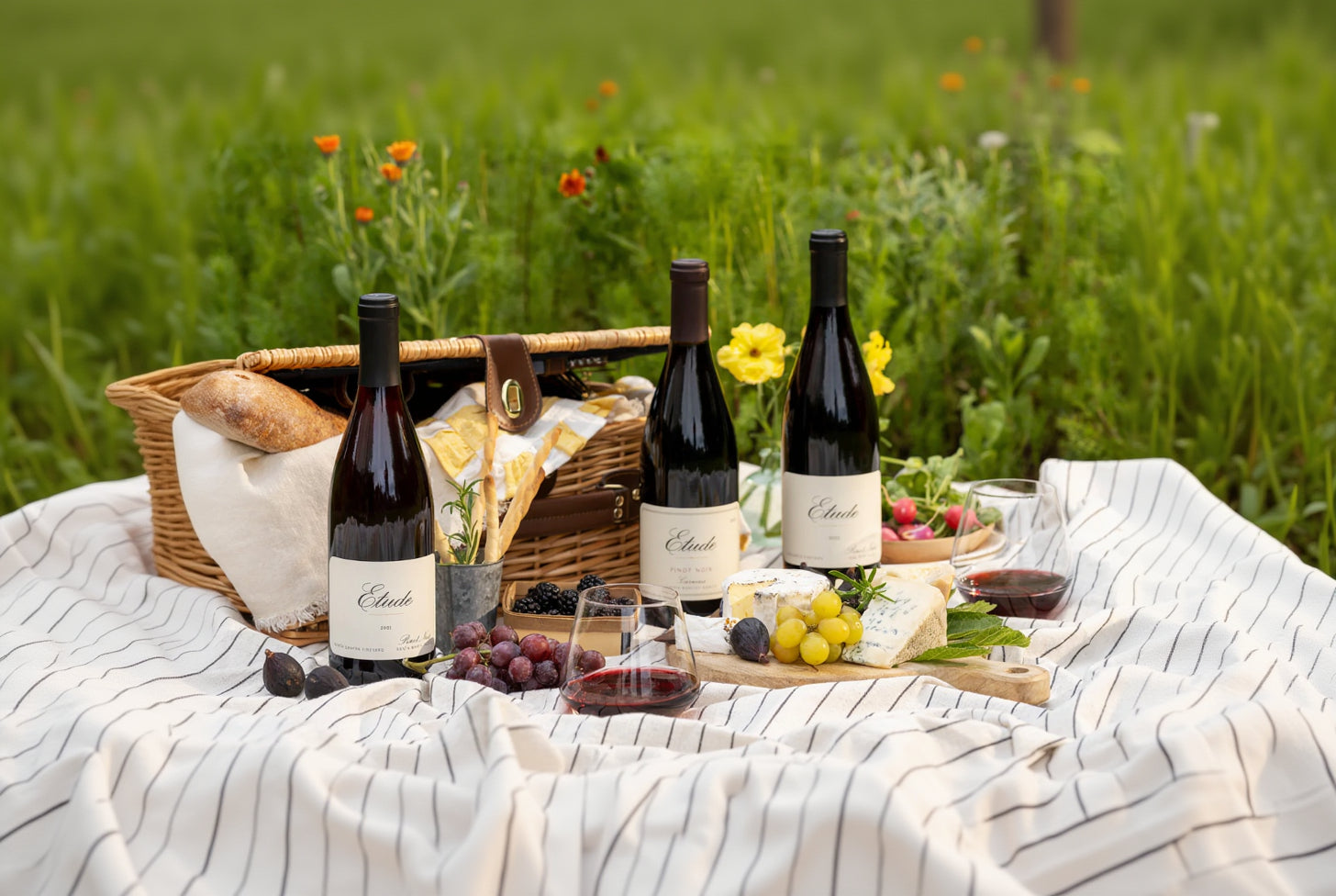 Estate Pinot Gift Set